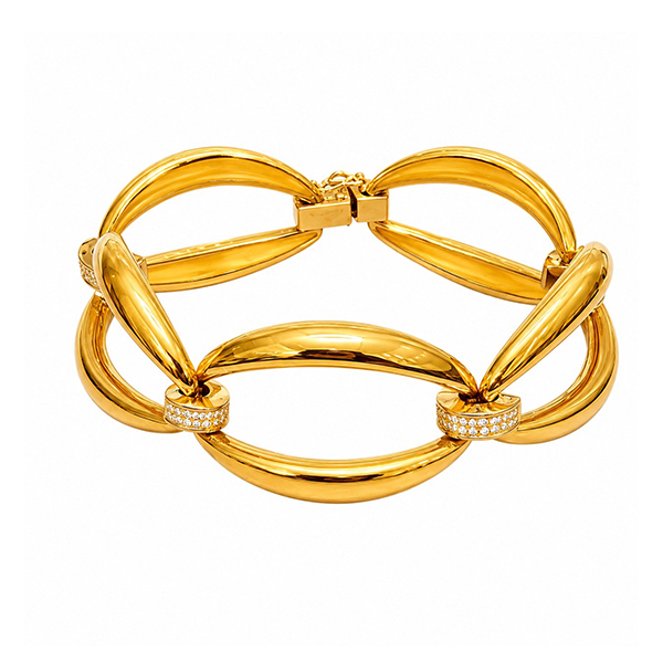18K  Oval Link  Bracelet With Diamond Accents